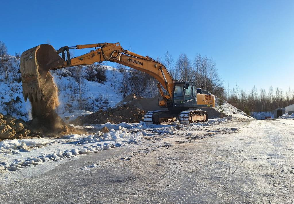 Crawler excavator Hyundai Robex 450 LC-7 A: picture 9