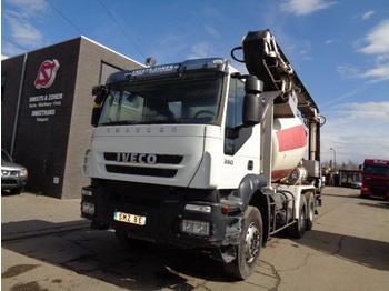 Concrete mixer truck Iveco Trakker 360 7 cubic/band 78000km: picture 1