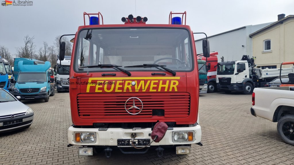 Bulldozer Mercedes-Benz 1626 Feuerwehr mit 20 KVA Aggregat und Pumpe Zustand sehr gut, Seilwinde: picture 8