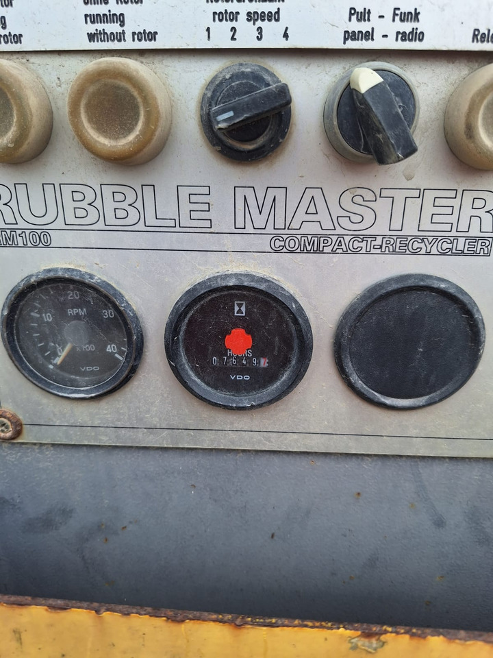 Mobile crusher RUBBLE MASTER RM 100: picture 17