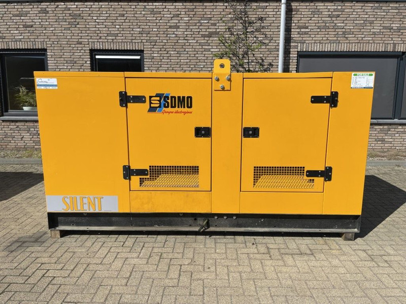 Generator set SDMO Cummins Leroy Somer 150 kVA silent: picture 2