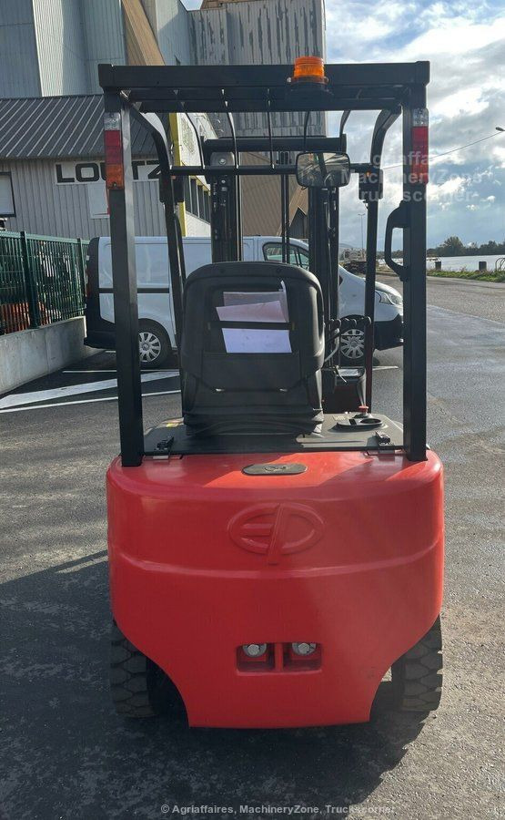 Electric forklift EP EFL181: picture 7