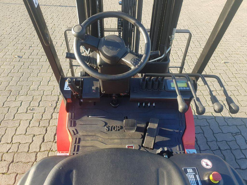 Electric forklift EP EFL181: picture 8