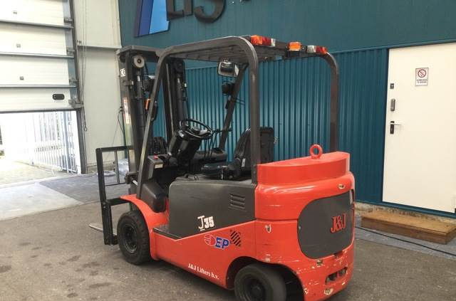 Electric forklift  HC CPD 35 J: picture 2