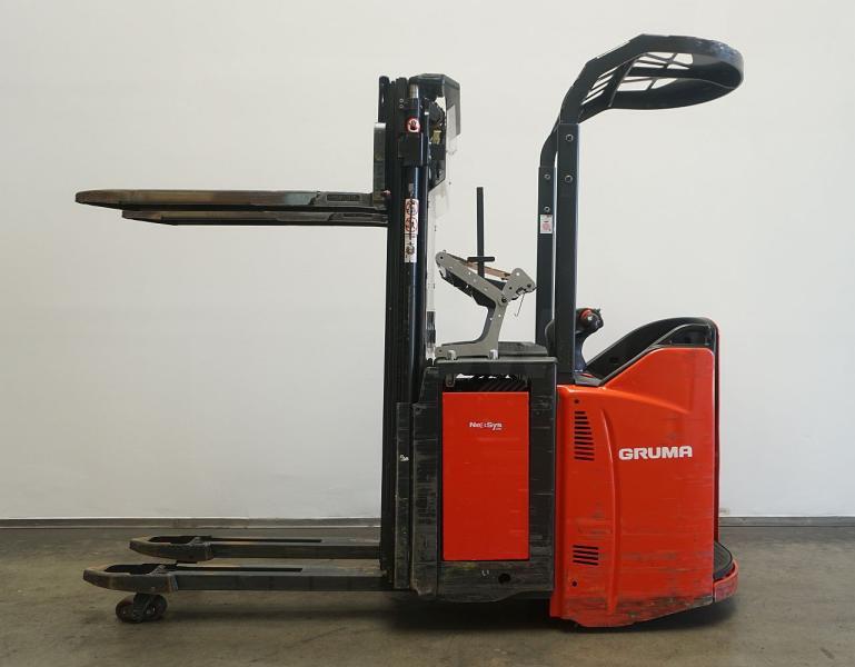 Stacker Linde D 12 SP 133: picture 3