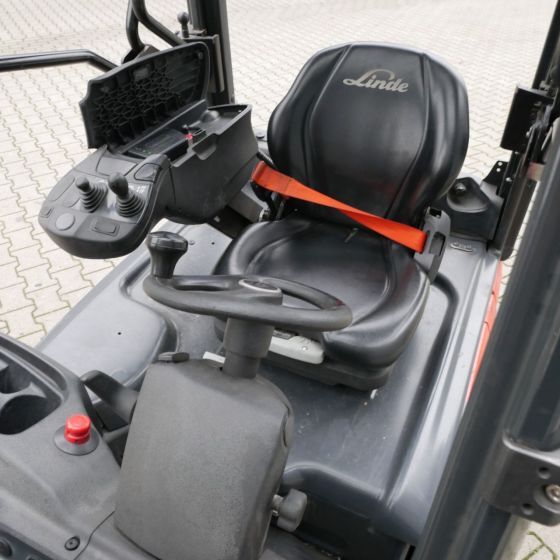 Electric forklift Linde E16 (386-02) EVO: picture 4