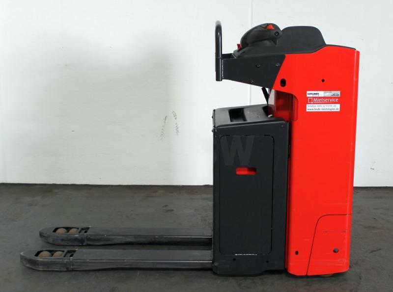 Pallet truck Linde T 20 SF 1154: picture 5