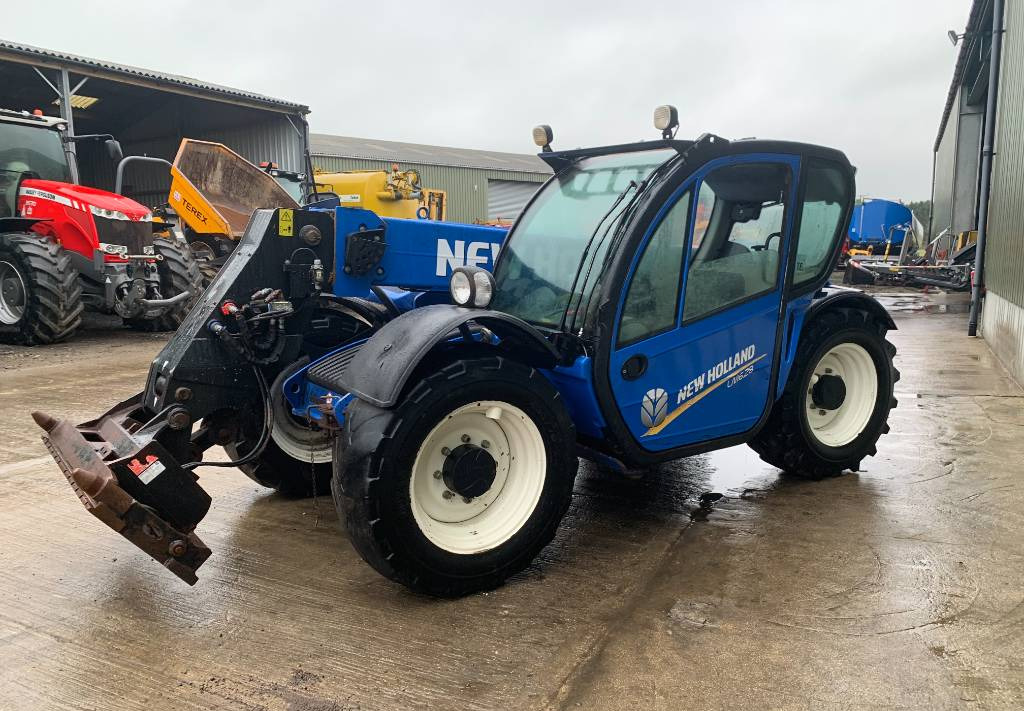 Telescopic handler New Holland LM 6.28: picture 4