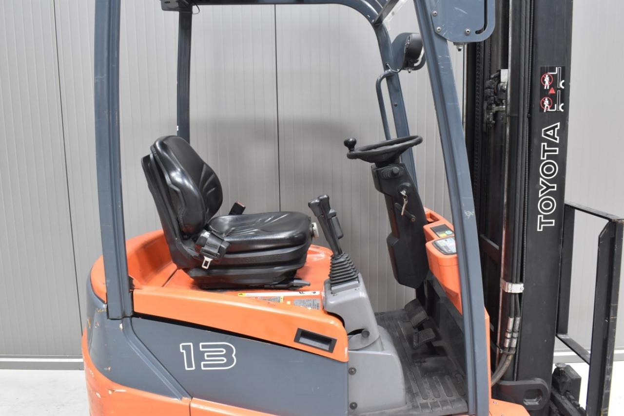 Electric forklift TOYOTA 7FBEST13: picture 5