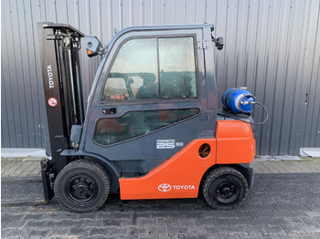 LPG forklift Toyota 8FGF25: picture 2