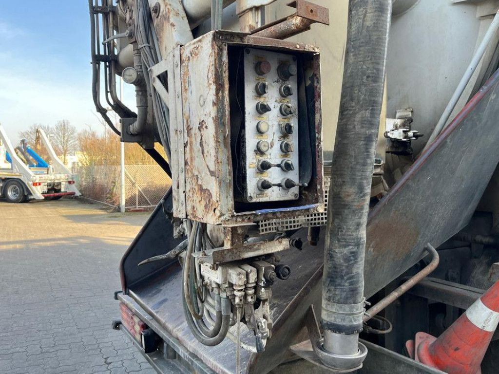 Vacuum truck Mercedes-Benz Actros 3335 6x4 Saug + Spülwagen 14.500 ltr: picture 14