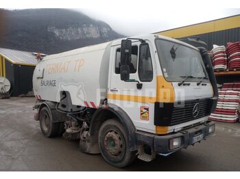 Road sweeper Mercedes-Benz Axor 1828 Sweeper: picture 1