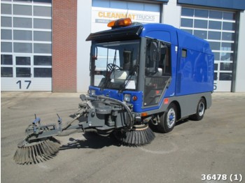 Ravo 4 serie with 3-rd brush - Road sweeper
