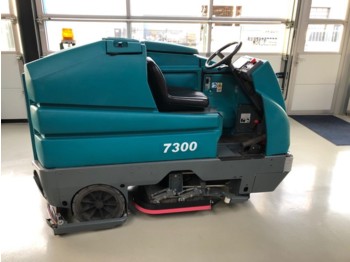 TENNANT 7300 schrobmachine - Road sweeper