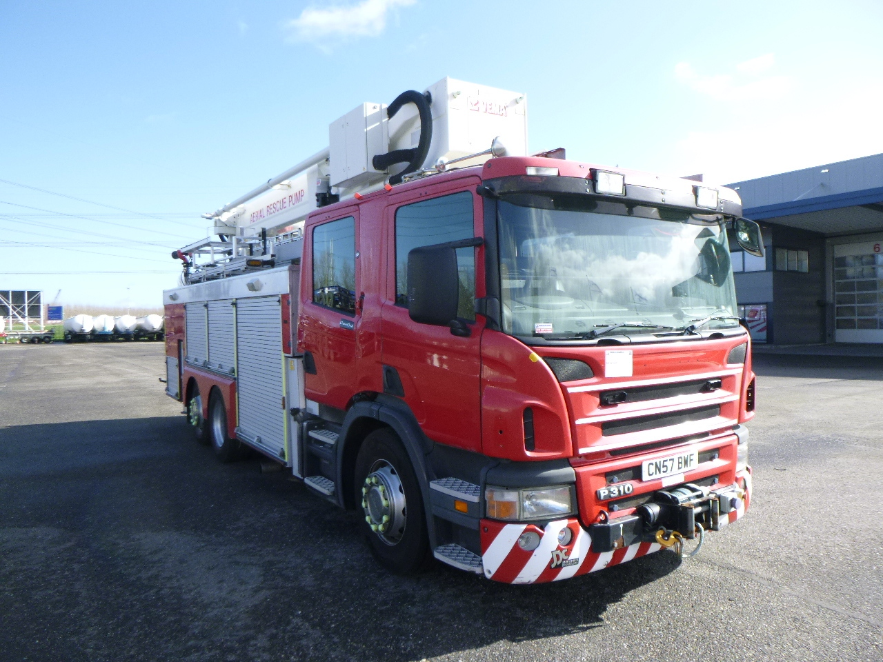 Fire truck Scania P310 6x2 RHD fire truck + pump, ladder & manlift: picture 2