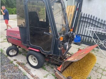Road sweeper TORO Ground master 220D: picture 1