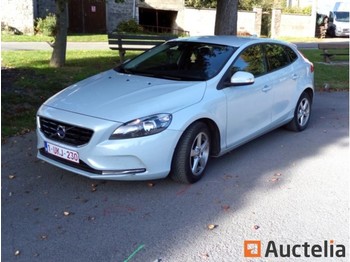 Volvo V40 D2 - Car