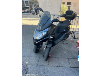 Piaggio MP3 - Motorcycle