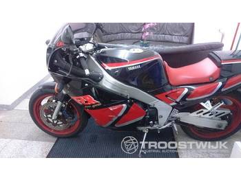 Yamaha FZR - Motorcycle