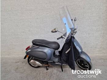 Motorcycle Vespa Sprint 4T  25km: picture 1
