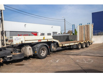 Low loader semi-trailer Castera PORTE ENGIN+ TWISTLOCKS: picture 1