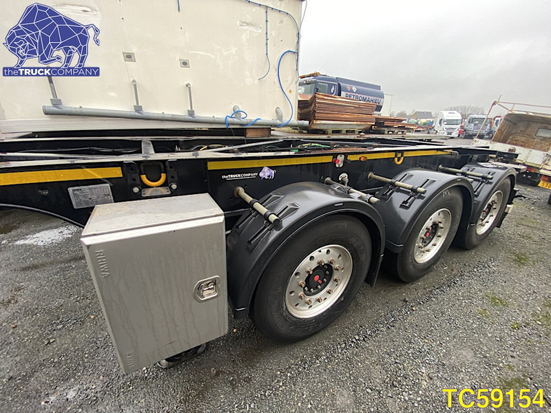 Container transporter/ Swap body semi-trailer Hoet Trailers 20' Container Transport: picture 8