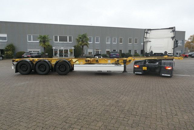 Container transporter/ Swap body semi-trailer Krone SD, Carrier Transicold, 1x20/2x20/1x30/1x40/1x45: picture 2