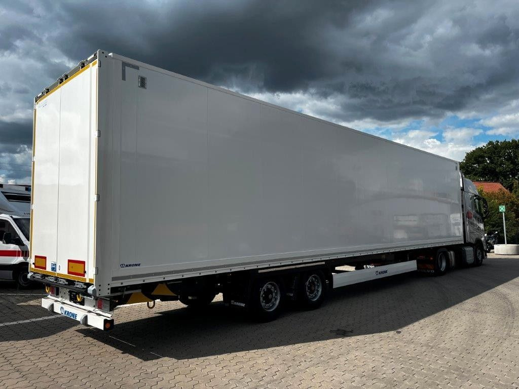 New Closed box semi-trailer Krone SZK 18 Koffer Event Mega-Koffer 2.900 mm Höhe: picture 4