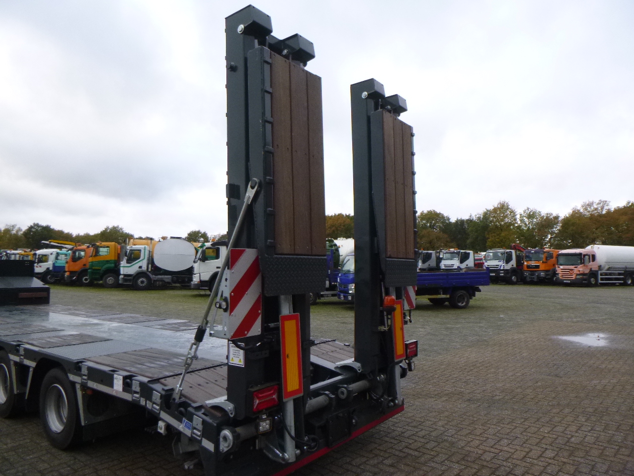 New Low loader semi-trailer Langendorf 3-axle semi-lowbed trailer 48T ext. 13.5 m + ramps: picture 6