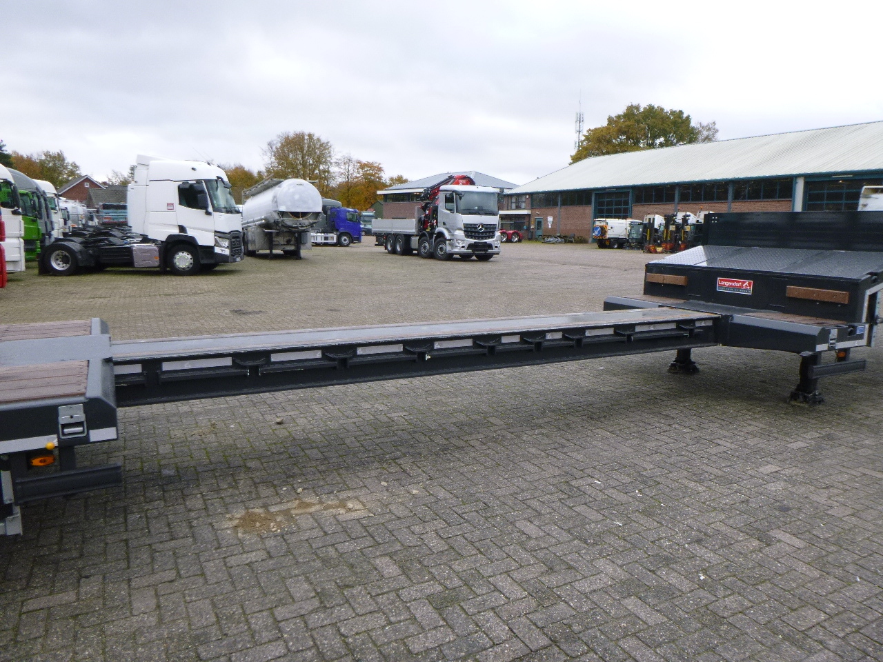New Low loader semi-trailer Langendorf 3-axle semi-lowbed trailer 48T ext. 13.5 m + ramps: picture 18