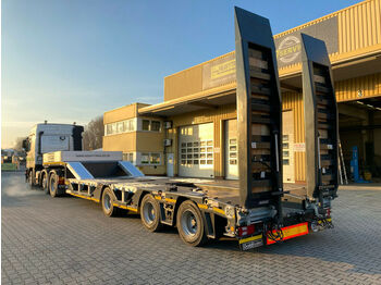 Low loader semi-trailer Goldhofer 3-Achs-Semi Stepstar m. Radmulden u. hydr Rampen