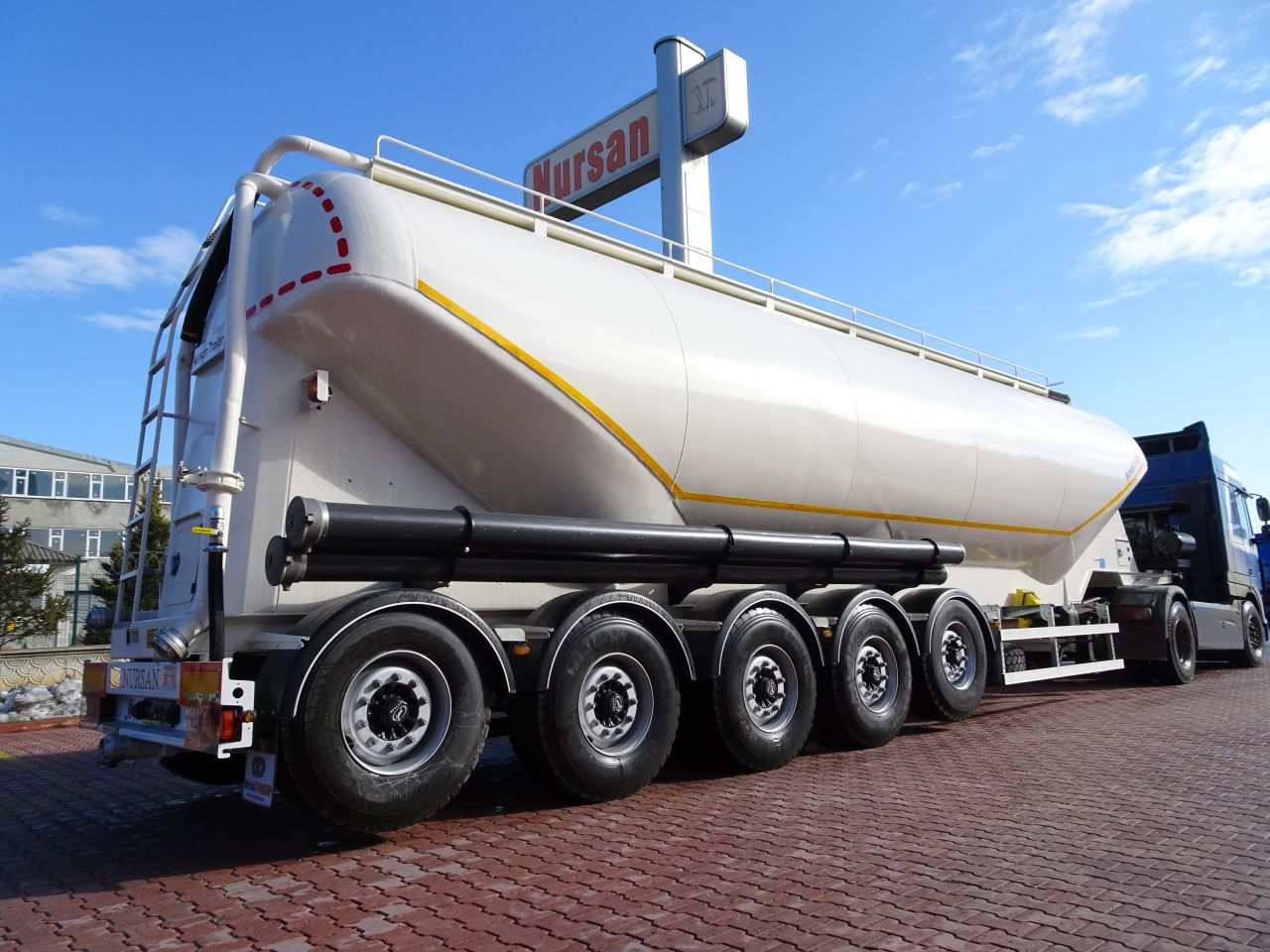 New Silo semi-trailer for transportation of cement NURSAN Steel W Type Silo: picture 7