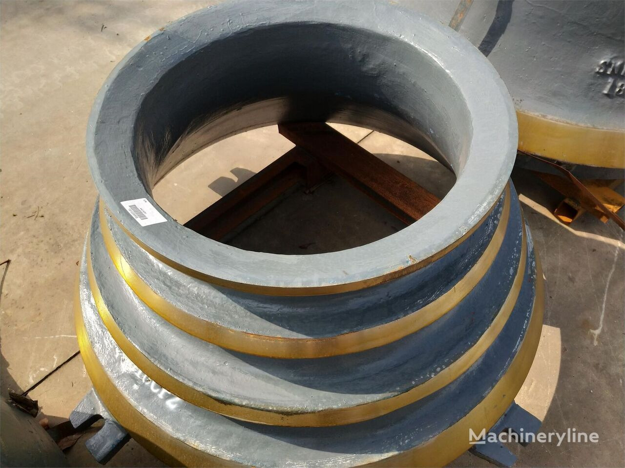 New Spare parts BOWL/CONCAVE/MANTLE/SPARE PARTS KINGLINK for Sandvik crushing plant: picture 9