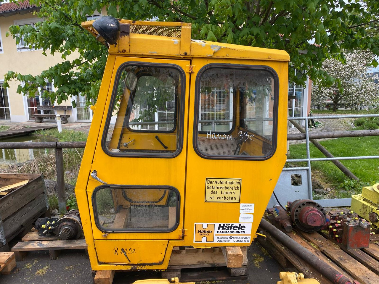 Cab for Construction machinery Hanomag 33 C: picture 2
