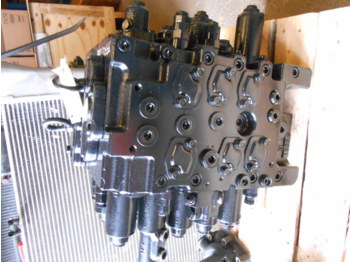 Kawasaki KMX15YD/B44051C - Hydraulic valve