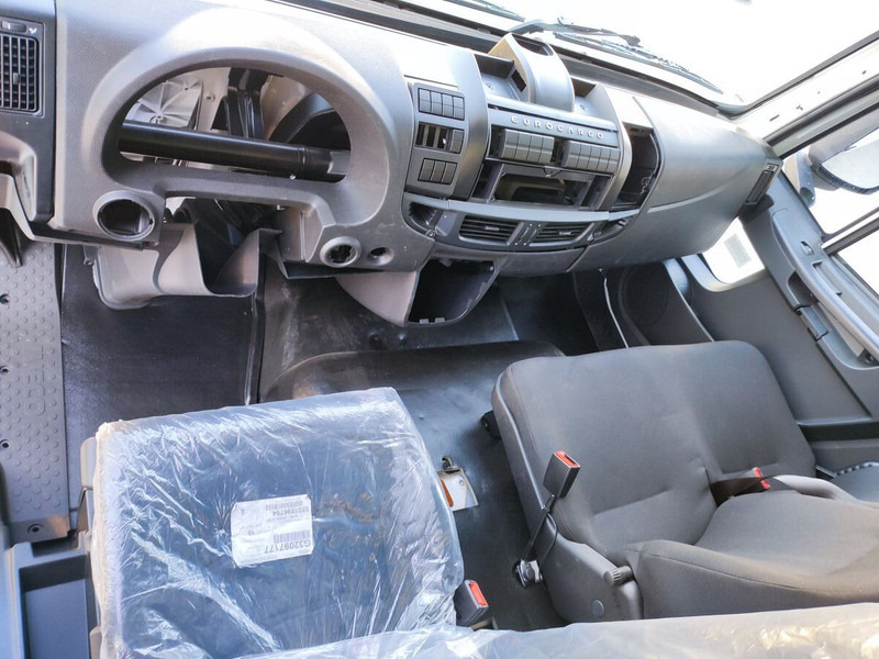 New Cab and interior for Truck Iveco Eurocargo E6: picture 14