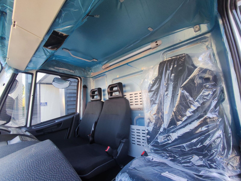 New Cab and interior for Truck Iveco Eurocargo E6: picture 15