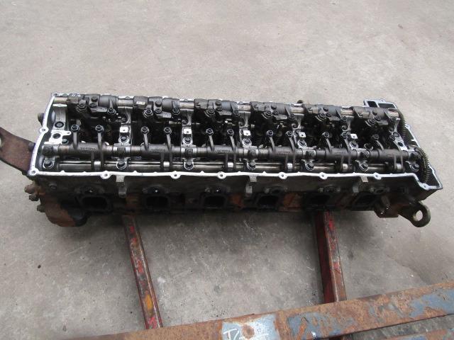 Engine and parts for Truck MERCEDES ACTROS MP4 OM471-6 CYLINDER HEAD COMPLETE: picture 2