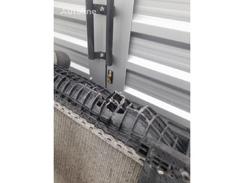 Radiator for Truck Mercedes-Benz ACTROS MP4 A9605000801   Mercedes-Benz truck: picture 4