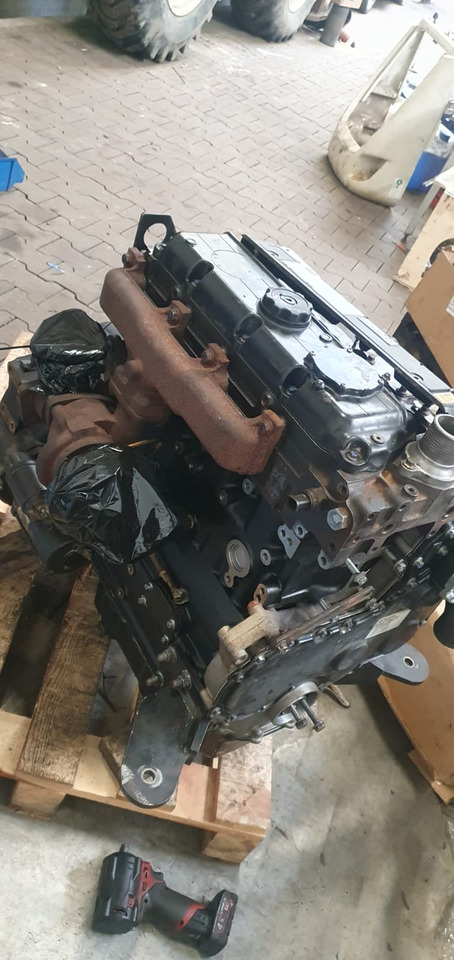 Engine for Agricultural machinery PERKINS Regeneracja Serwis Naprawa Remont 3.144 , 3.152 , 4.107 , 4.108 , 4.165 , 4.203 , 4.212 , 4.230 , 4.236 , 4.428 , 6.306 , 6.354 , 6.372 , 8.510 , 8.540: picture 9