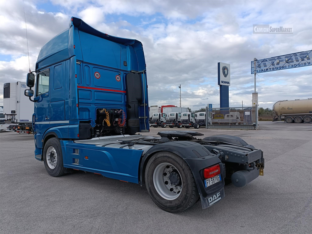 Tractor unit DAF XF530: picture 3
