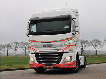 Tractor unit DAF XF 440 spacecab skirts: picture 1