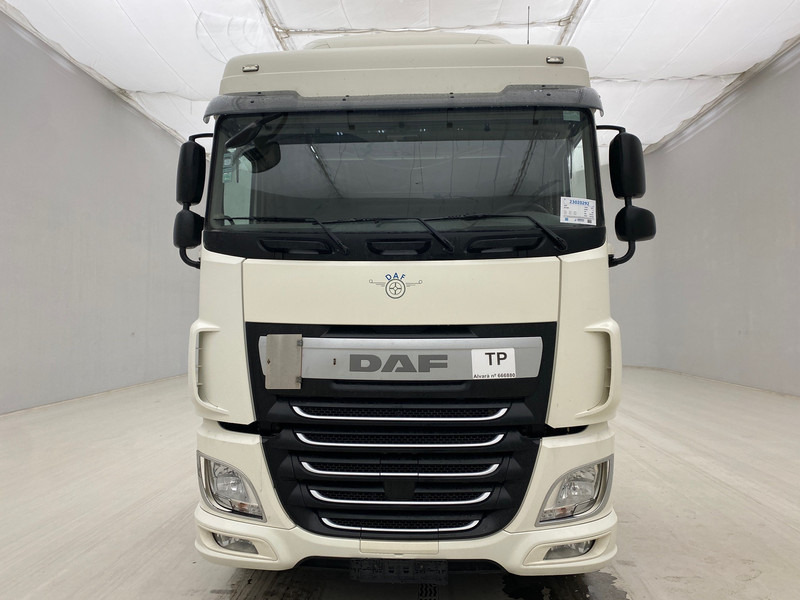 Tractor unit DAF XF 460 Space Cab: picture 2