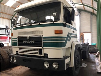 Tractor unit MAN 26.281 6x4 Tractor Head: picture 1