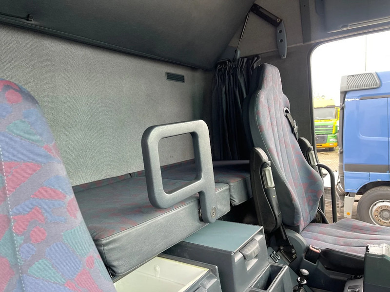 Tractor unit Mercedes-Benz Actros 1840 3 pedals: picture 15