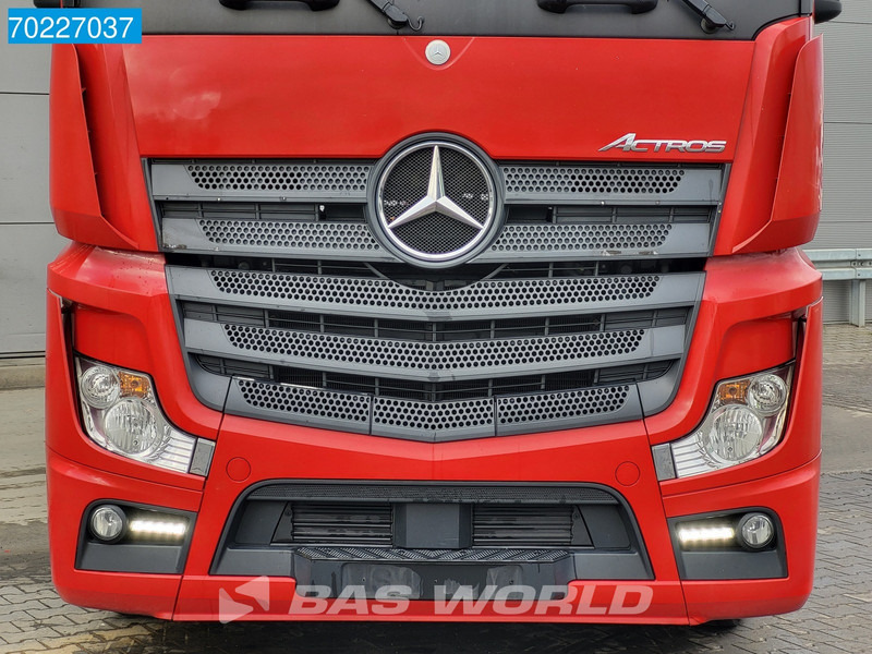 Tractor unit Mercedes-Benz Actros 1848 4X2 BigSpace 2xTanks Euro 6: picture 15