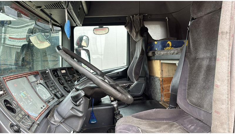 Tractor unit Scania 124 - 400 (MANUAL PUMP & MANUAL GEARBOX): picture 12