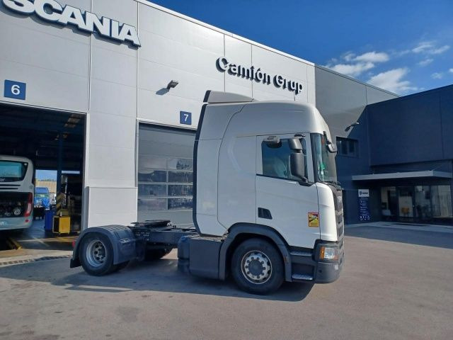 Tractor unit UVES11230015: picture 2