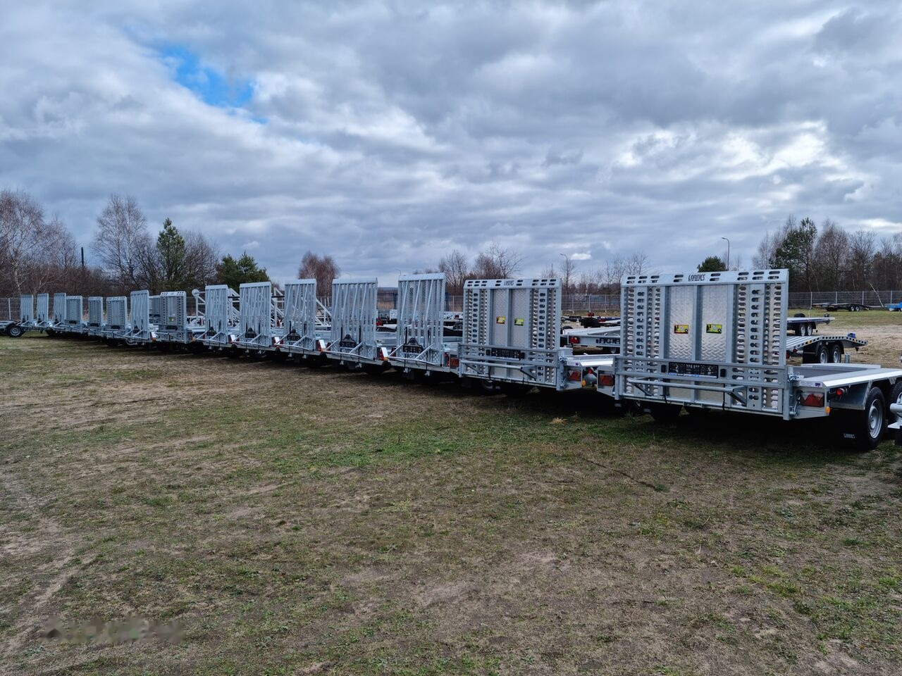 New Plant trailer Lorries TPM27 311x155 cm GVW 2700kg machine transporter excavator bobcat: picture 6