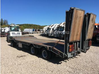 Kässbohrer DT 19 3- Achs 2- geteilte Rampen / Hydraulisch  - Low loader trailer